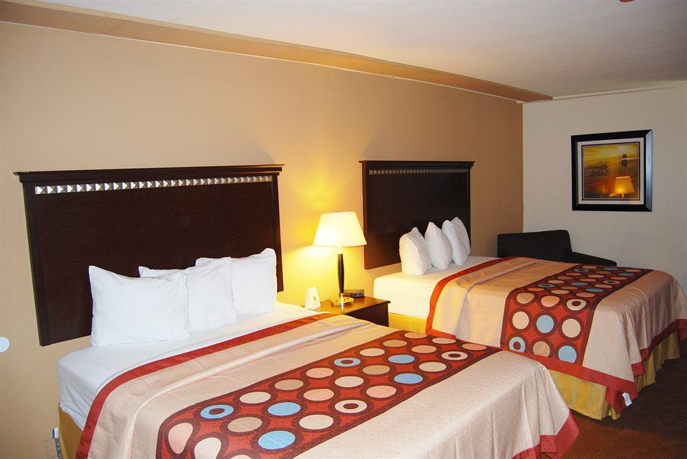 Super 8 By Wyndham Oklahoma City Exterior foto